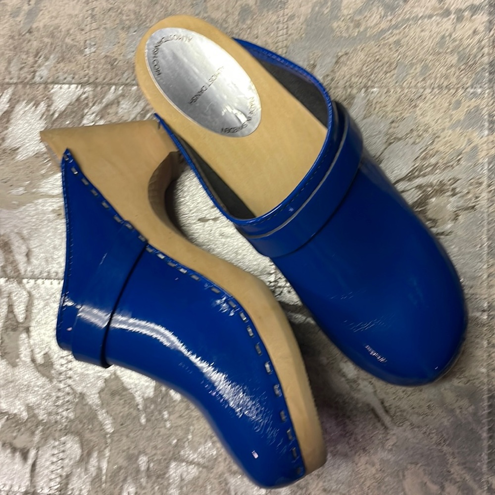 Blue wooden Clogs